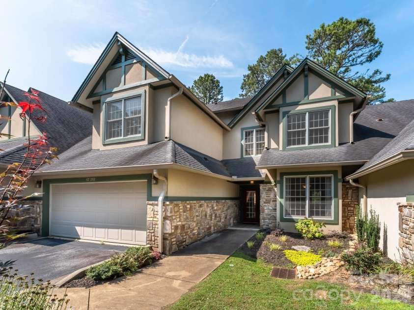 47 Ridgetop Circle, Brevard, NC 28712.  MLS# CAR4414637, YatesRealty ID 48104. 47 Ridgetop Cir Unit #202