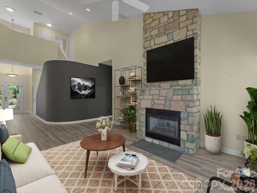 47 Ridgetop Circle, Brevard, NC 28712.  MLS# CAR4414637, YatesRealty ID 48104. Great Room