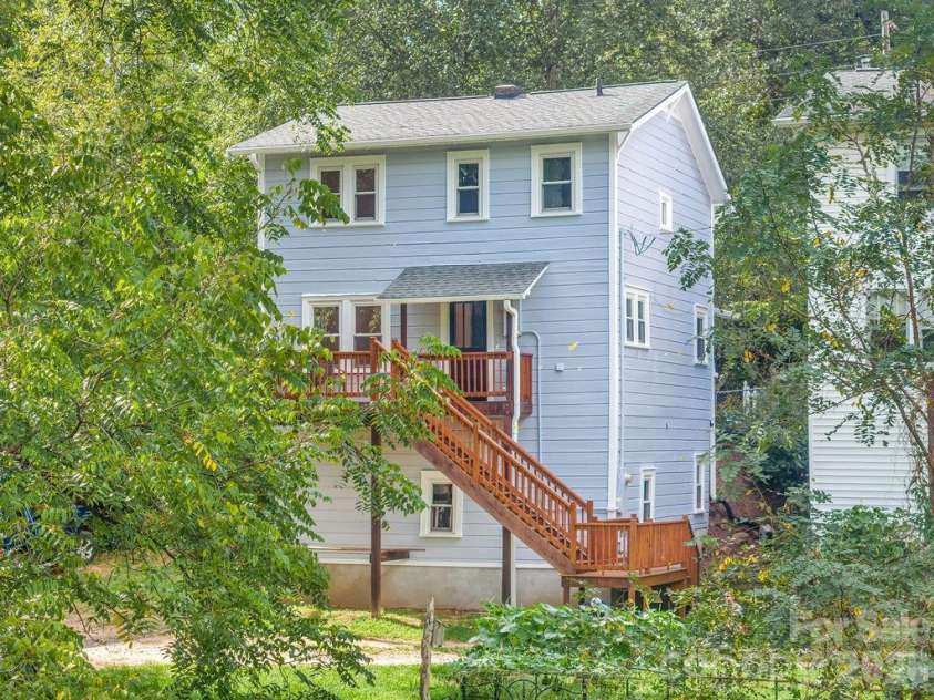462 Sand Hill Road, Asheville, NC 28806.  MLS# CAR4419518, YatesRealty ID 48105. 462 Sand Hill rear elevation view.