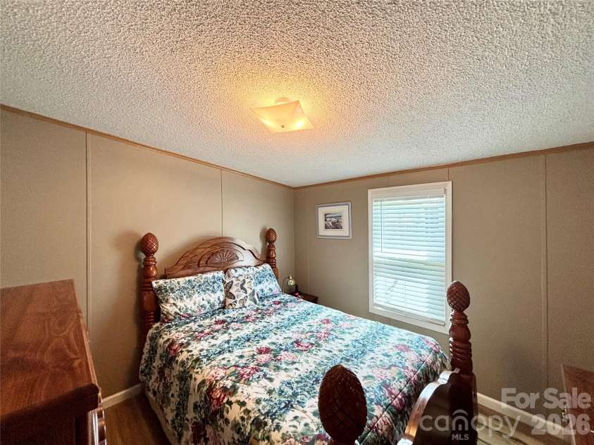 236 Riverwind Drive, Hendersonville, NC 28739.  MLS# CAR4418143, YatesRealty ID 48106. 