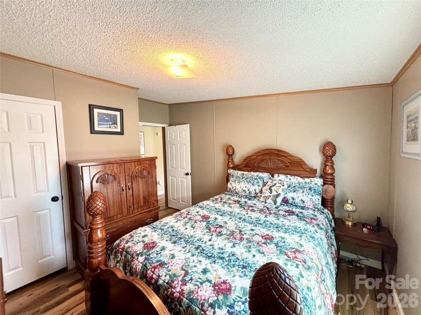 236 Riverwind Drive, Hendersonville, NC 28739.  MLS# CAR4418143, YatesRealty ID 48106. 