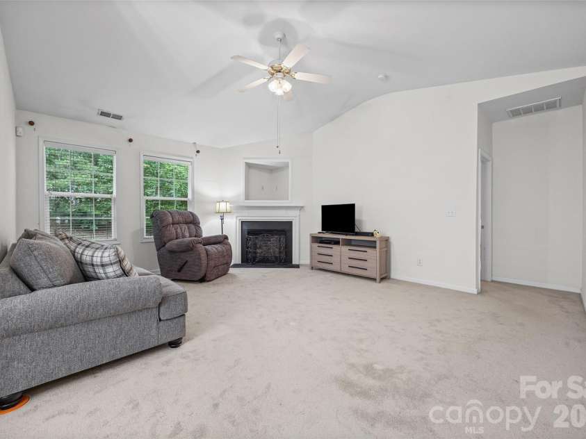 258 Tradition Way, Rock Hill, SC 29732.  MLS# CAR4419949, YatesRealty ID 48107. 