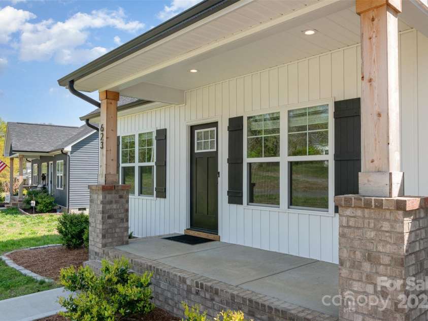 623 Skyland Drive, Mount Pleasant, NC 28124.  MLS# CAR4239820, YatesRealty ID 4811. 