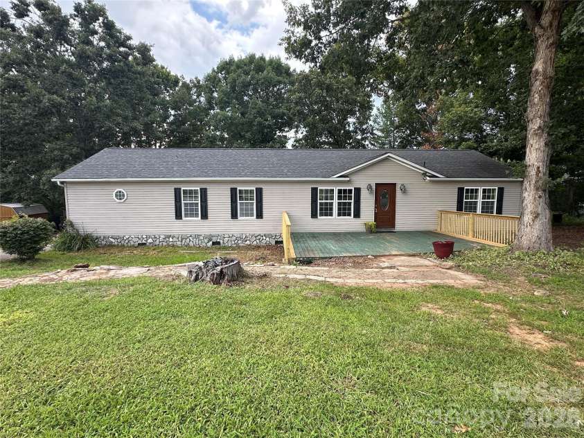 4786 BRIAR Court, Granite Falls, NC 28630.  MLS# CAR4419568, YatesRealty ID 48110. 