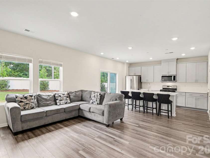 1224 Harland Street, Charlotte, NC 28216.  MLS# CAR4419812, YatesRealty ID 48111. 
