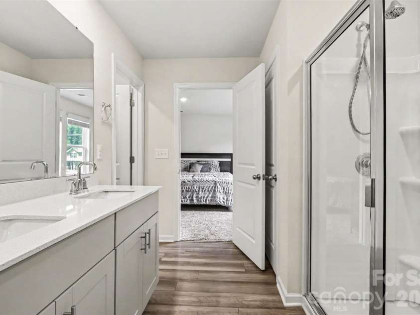 1224 Harland Street, Charlotte, NC 28216.  MLS# CAR4419812, YatesRealty ID 48111. 
