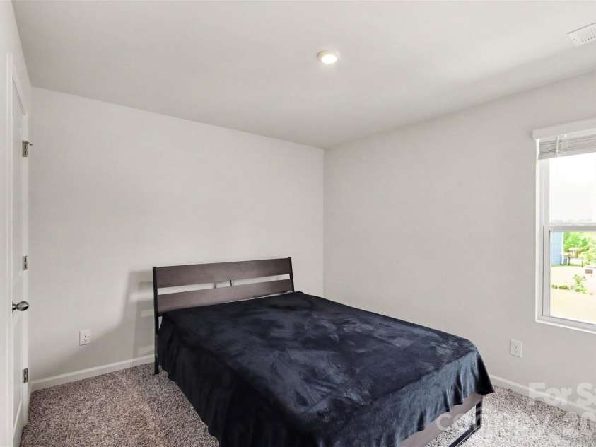 1224 Harland Street, Charlotte, NC 28216.  MLS# CAR4419812, YatesRealty ID 48111. 
