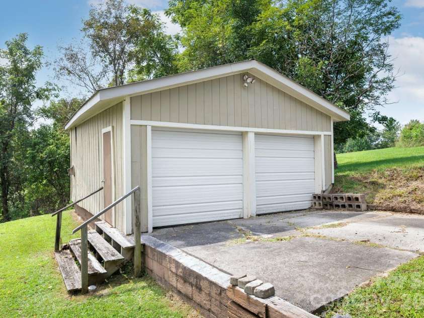 1057 Skyway Drive, Marshall, NC 28753.  MLS# CAR4418857, YatesRealty ID 48112. Detached two-bay garage/workshop offering excellent space for hobbies, projects and storage