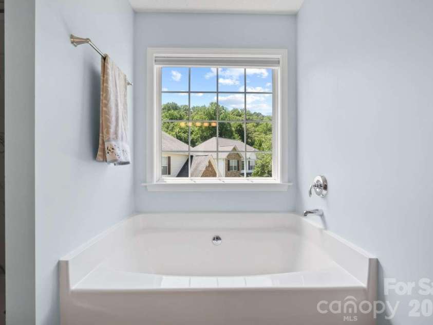 273 Wildbriar Road, Fletcher, NC 28732.  MLS# CAR4419916, YatesRealty ID 48113. 