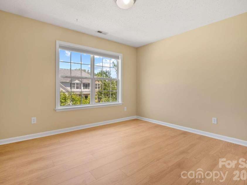 273 Wildbriar Road, Fletcher, NC 28732.  MLS# CAR4419916, YatesRealty ID 48113. 