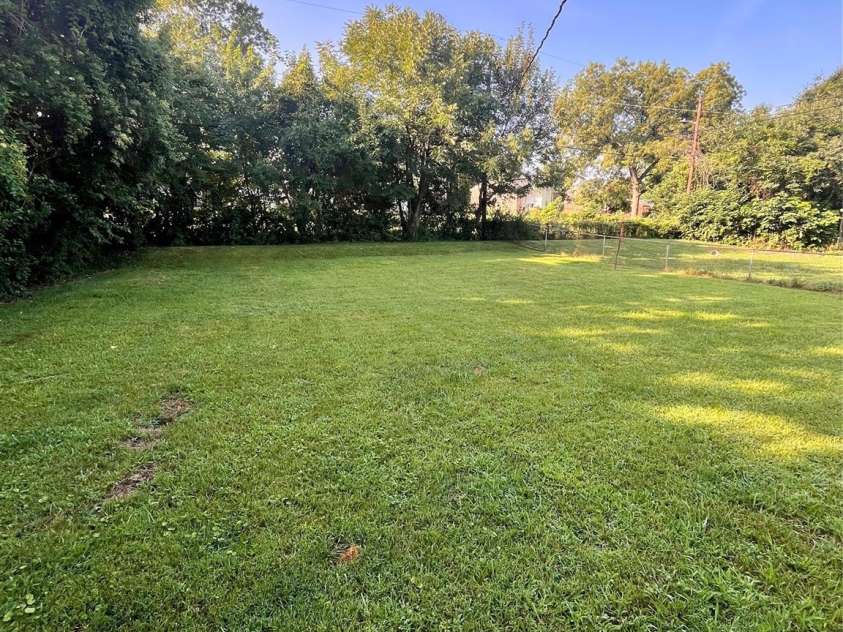 2845 Southwest Boulevard, Charlotte, NC 28216.  MLS# CAR4419182, YatesRealty ID 48117. Backyard