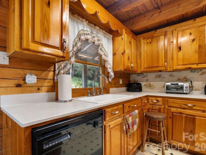 100 Goose Creek Road, Marion, NC 28752.  MLS# CAR4417607, YatesRealty ID 48118. 