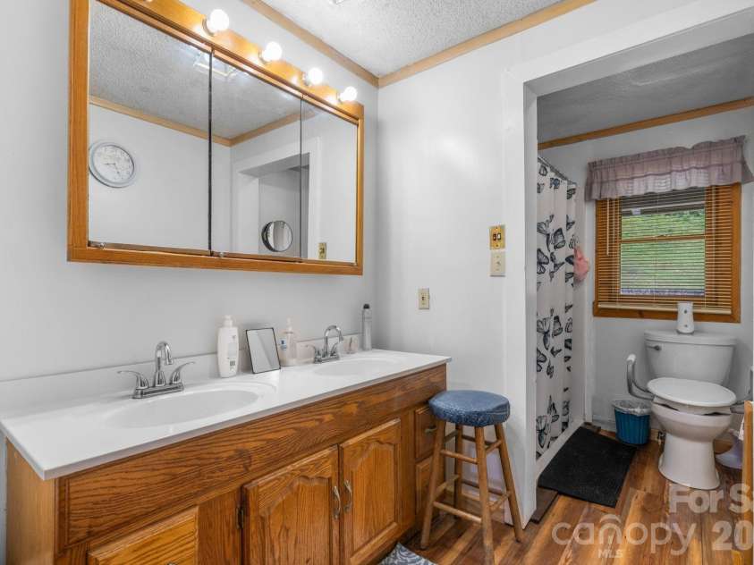 100 Goose Creek Road, Marion, NC 28752.  MLS# CAR4417607, YatesRealty ID 48118. 