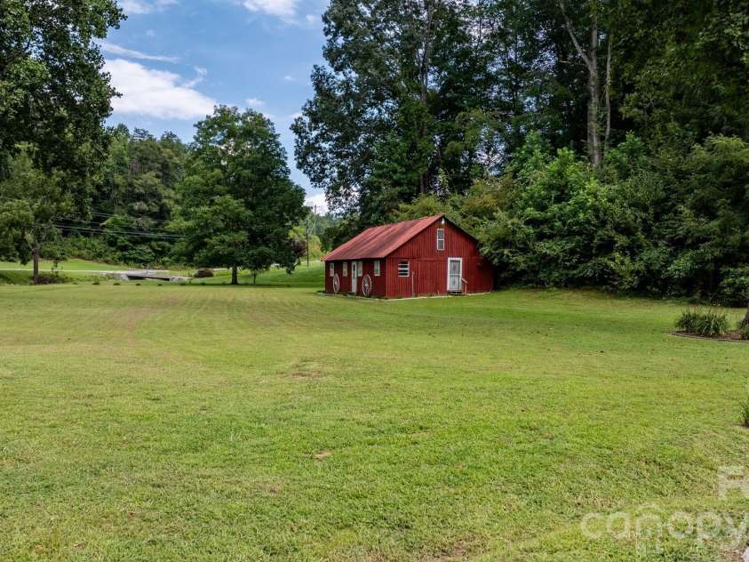 100 Goose Creek Road, Marion, NC 28752.  MLS# CAR4417607, YatesRealty ID 48118. 