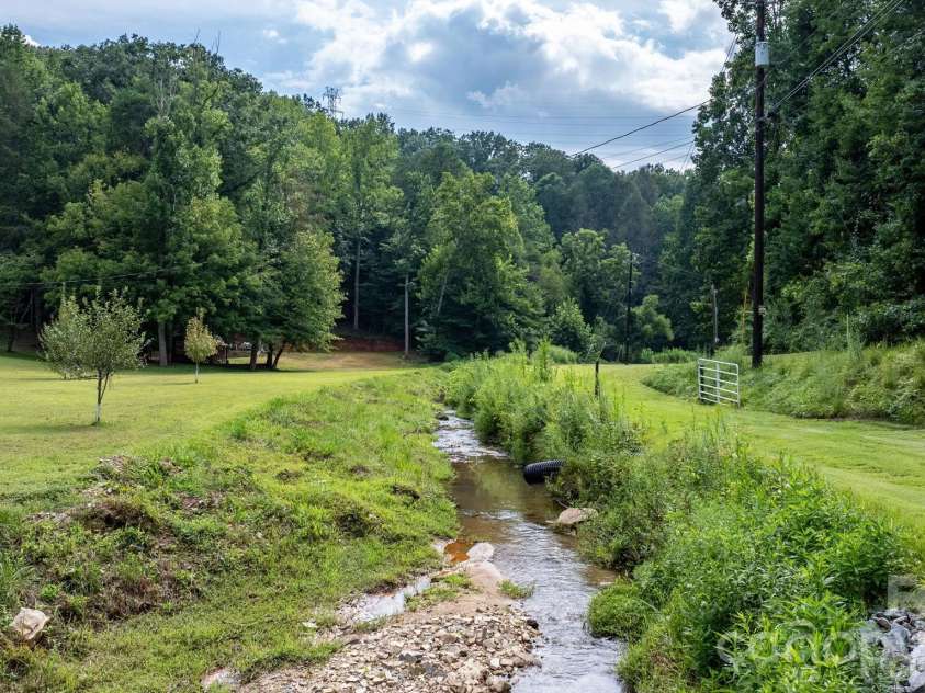 100 Goose Creek Road, Marion, NC 28752.  MLS# CAR4417607, YatesRealty ID 48118. 