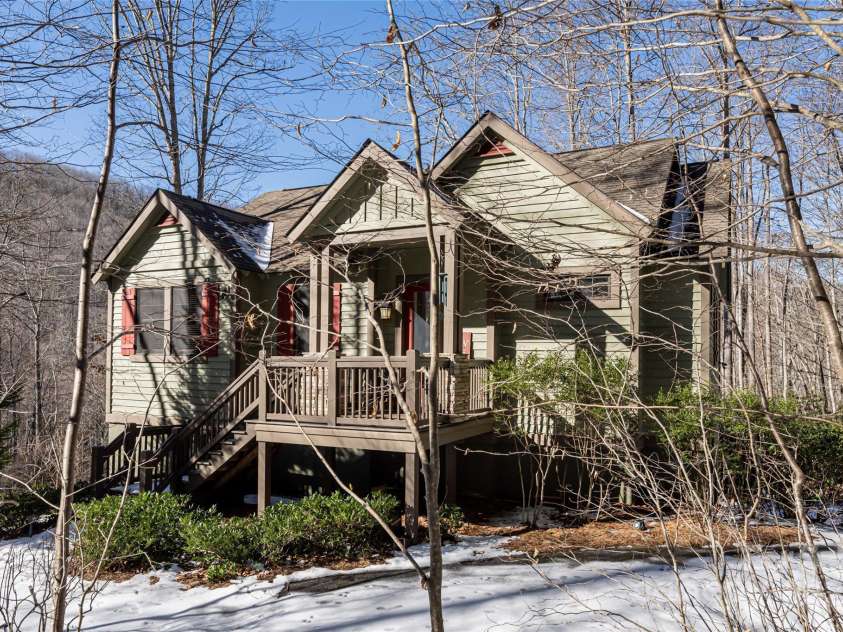 142 Allspice Court, Tuckasegee, NC 28783.  MLS# CAR4220661, YatesRealty ID 4812. 