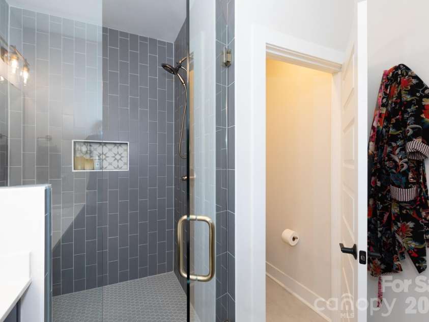 3538 Saker Lane, Charlotte, NC 28211.  MLS# CAR4357840, YatesRealty ID 4812. 