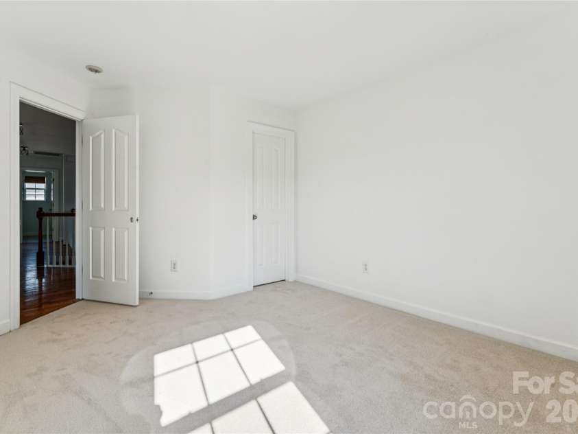 104 Planters Drive, Statesville, NC 28677.  MLS# CAR4419577, YatesRealty ID 48121. 