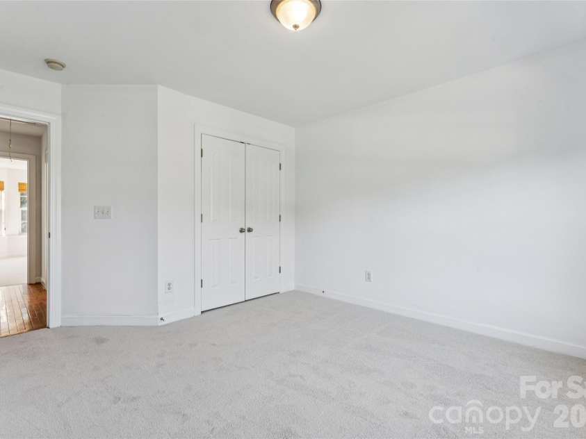 104 Planters Drive, Statesville, NC 28677.  MLS# CAR4419577, YatesRealty ID 48121. 