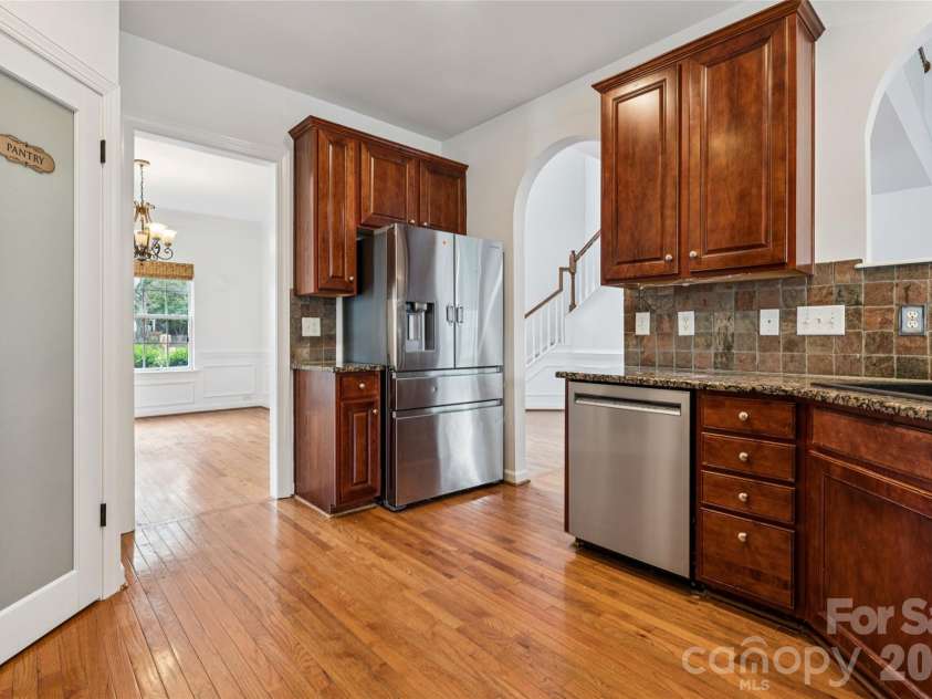 104 Planters Drive, Statesville, NC 28677.  MLS# CAR4419577, YatesRealty ID 48121. Chef's Kitchen