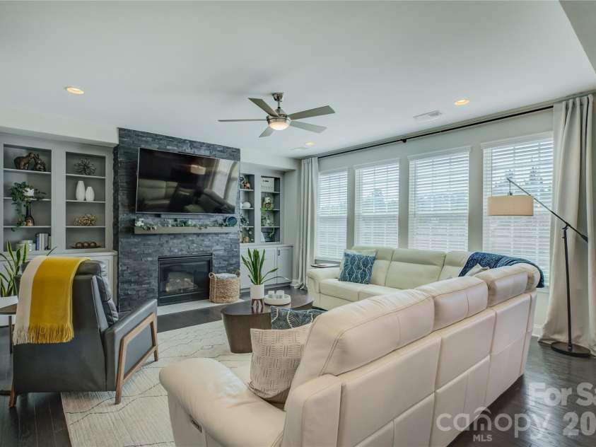 14219 Twin Eagles Lane, Charlotte, NC 28278.  MLS# CAR4418745, YatesRealty ID 48122. 