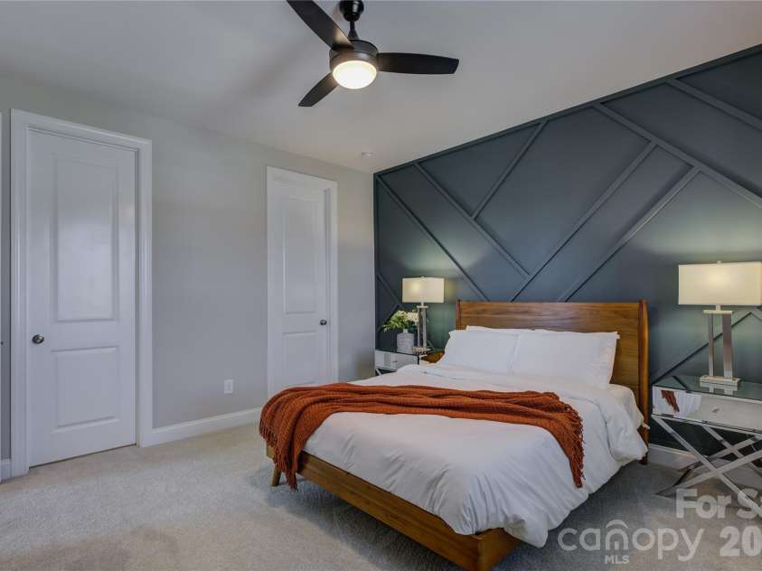 14219 Twin Eagles Lane, Charlotte, NC 28278.  MLS# CAR4418745, YatesRealty ID 48122. 