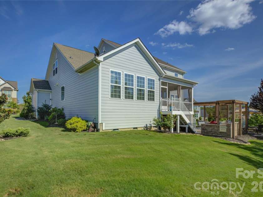 14219 Twin Eagles Lane, Charlotte, NC 28278.  MLS# CAR4418745, YatesRealty ID 48122. 