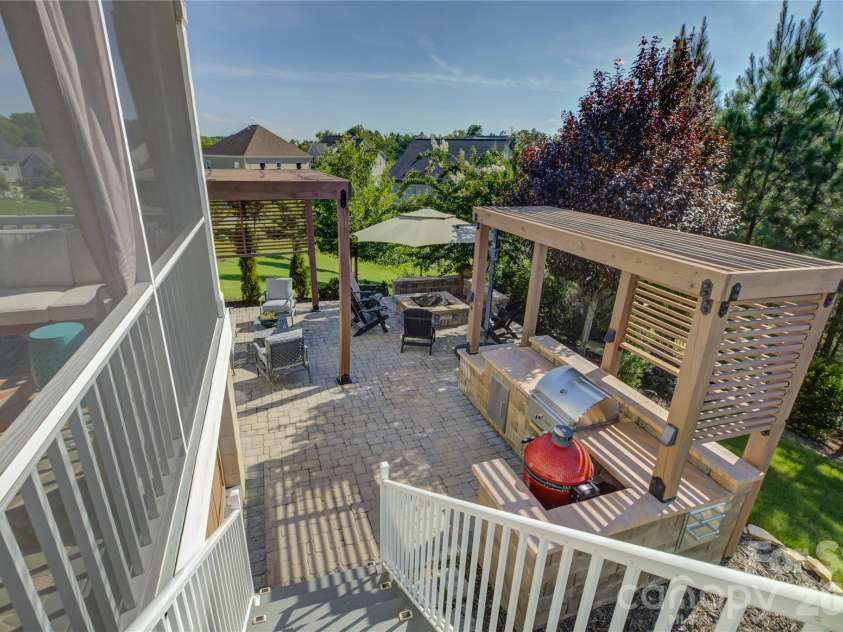 14219 Twin Eagles Lane, Charlotte, NC 28278.  MLS# CAR4418745, YatesRealty ID 48122. 