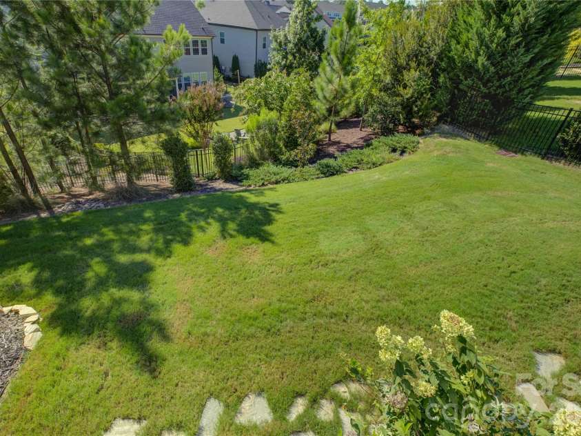 14219 Twin Eagles Lane, Charlotte, NC 28278.  MLS# CAR4418745, YatesRealty ID 48122. 