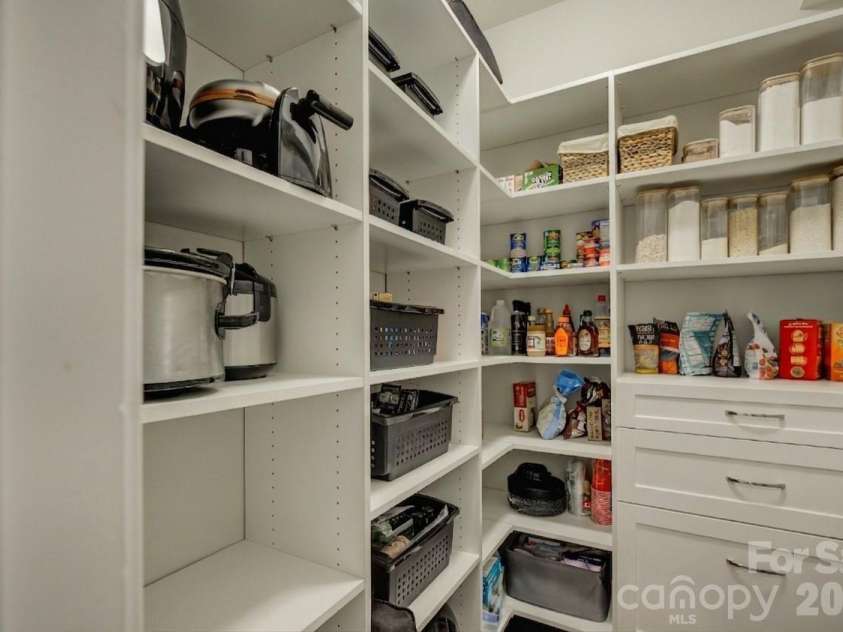 14219 Twin Eagles Lane, Charlotte, NC 28278.  MLS# CAR4418745, YatesRealty ID 48122. Custom-built pantry