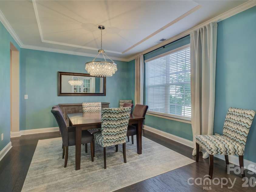 14219 Twin Eagles Lane, Charlotte, NC 28278.  MLS# CAR4418745, YatesRealty ID 48122. Dining area