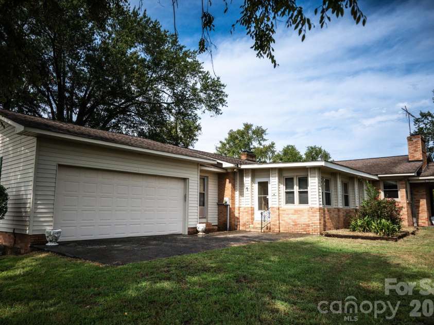 5522 Gilboa Road, Marshville, NC 28103.  MLS# CAR4419896, YatesRealty ID 48123. 