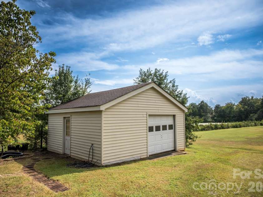 5522 Gilboa Road, Marshville, NC 28103.  MLS# CAR4419896, YatesRealty ID 48123. 