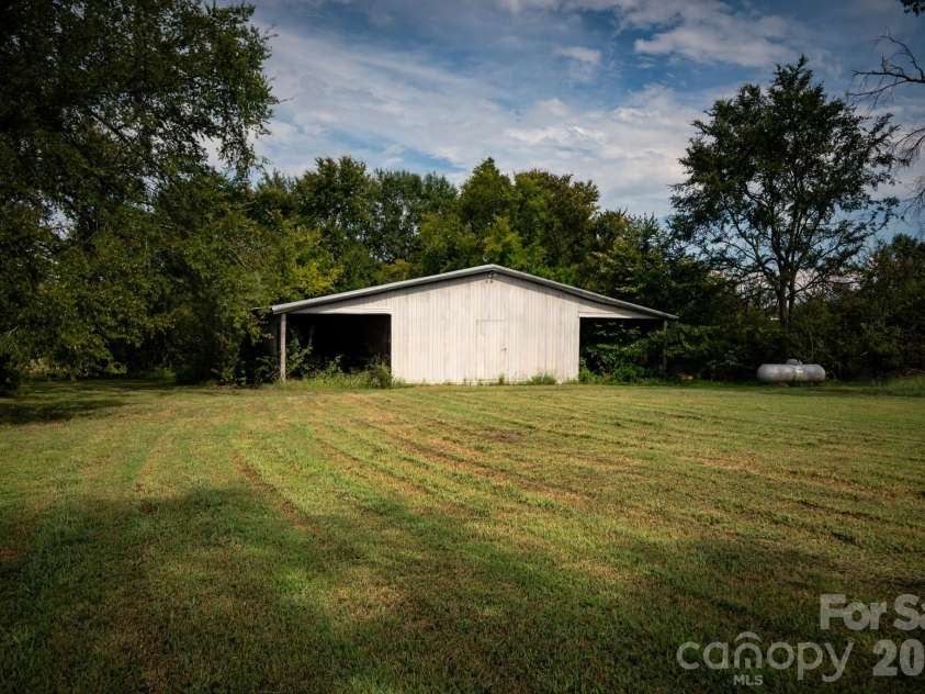 5522 Gilboa Road, Marshville, NC 28103.  MLS# CAR4419896, YatesRealty ID 48123. 