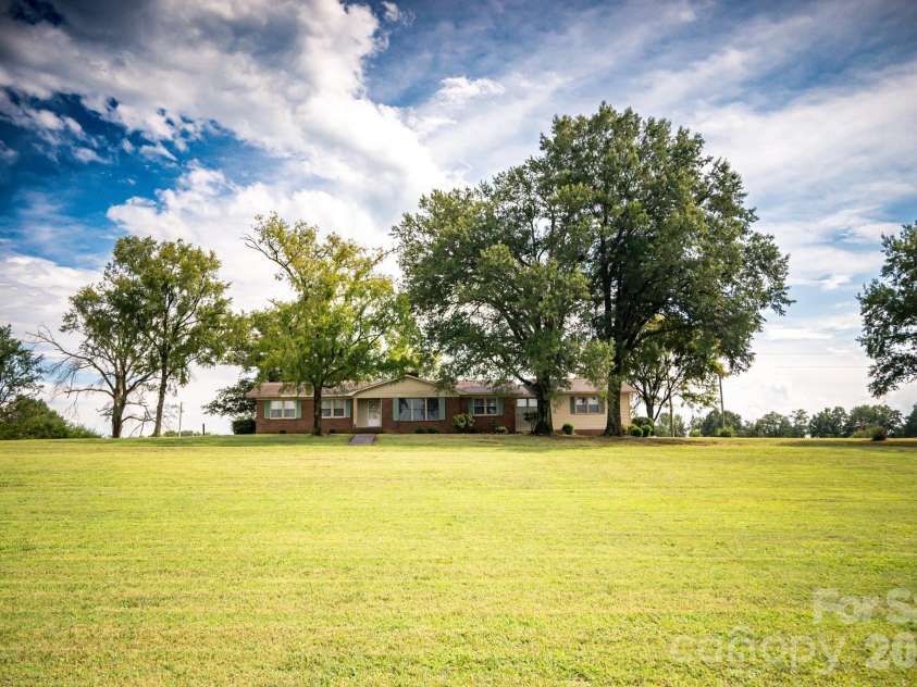 5522 Gilboa Road, Marshville, NC 28103.  MLS# CAR4419896, YatesRealty ID 48123. 