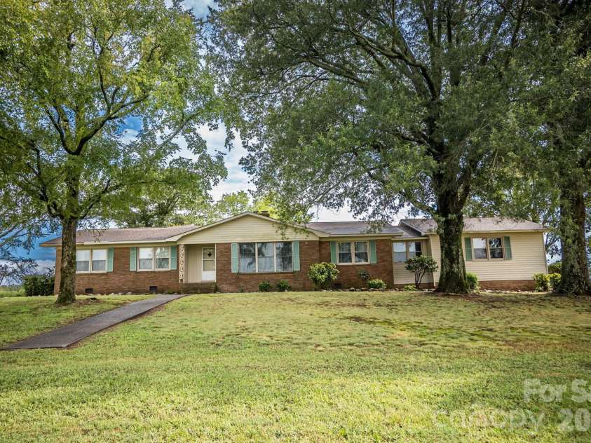 5522 Gilboa Road, Marshville, NC 28103.  MLS# CAR4419896, YatesRealty ID 48123. 