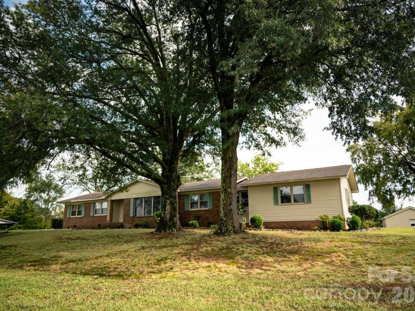 5522 Gilboa Road, Marshville, NC 28103.  MLS# CAR4419896, YatesRealty ID 48123. 