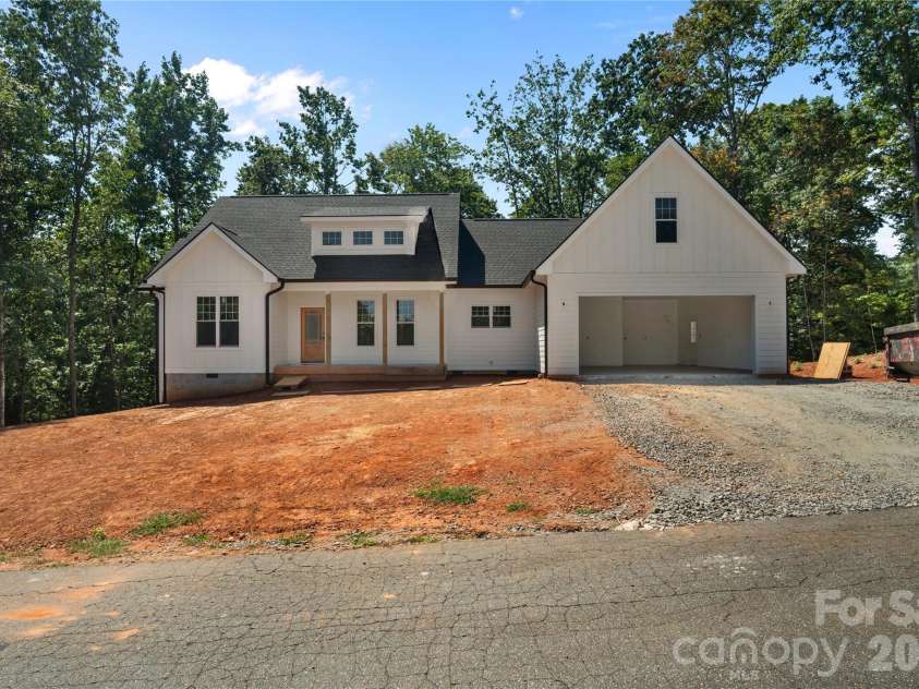 436 Dublin Lane, Columbus, NC 28722.  MLS# CAR4420014, YatesRealty ID 48127. 