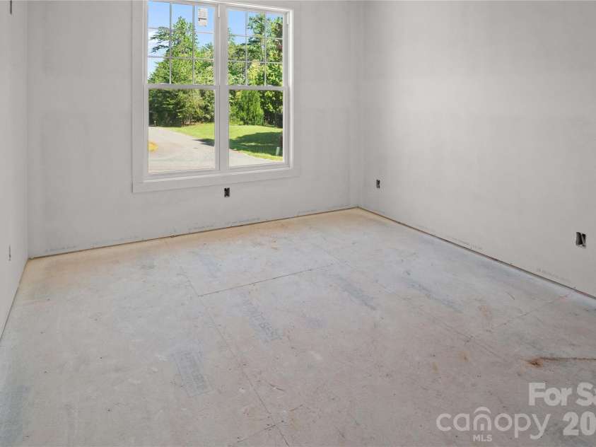 436 Dublin Lane, Columbus, NC 28722.  MLS# CAR4420014, YatesRealty ID 48127. 