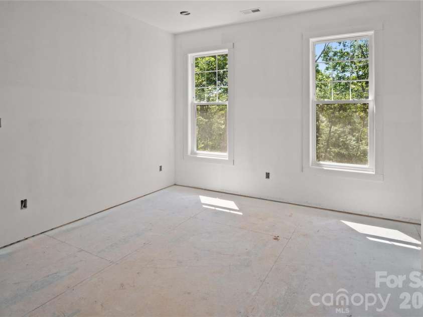 436 Dublin Lane, Columbus, NC 28722.  MLS# CAR4420014, YatesRealty ID 48127. 