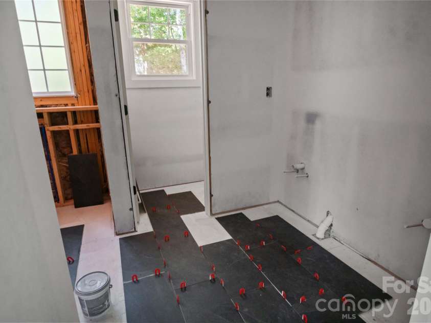436 Dublin Lane, Columbus, NC 28722.  MLS# CAR4420014, YatesRealty ID 48127. 
