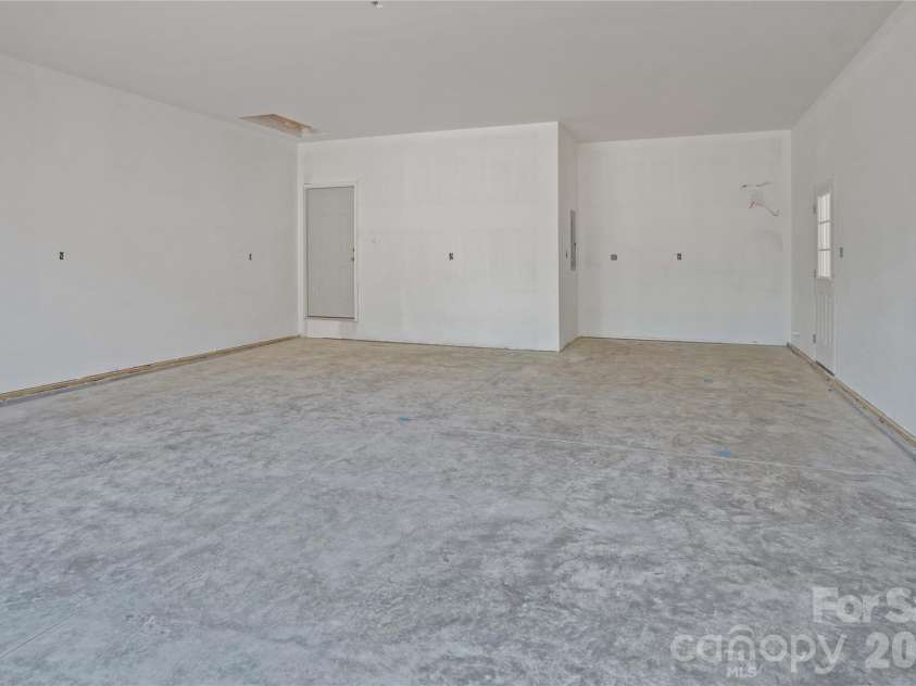 436 Dublin Lane, Columbus, NC 28722.  MLS# CAR4420014, YatesRealty ID 48127. 