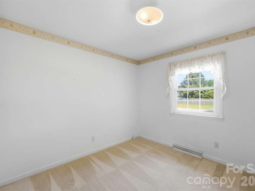 2311 Shaw Avenue, Gastonia, NC 28054.  MLS# CAR4418692, YatesRealty ID 48128. 
