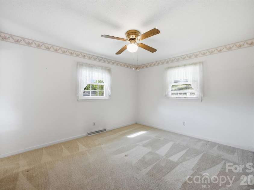 2311 Shaw Avenue, Gastonia, NC 28054.  MLS# CAR4418692, YatesRealty ID 48128. 