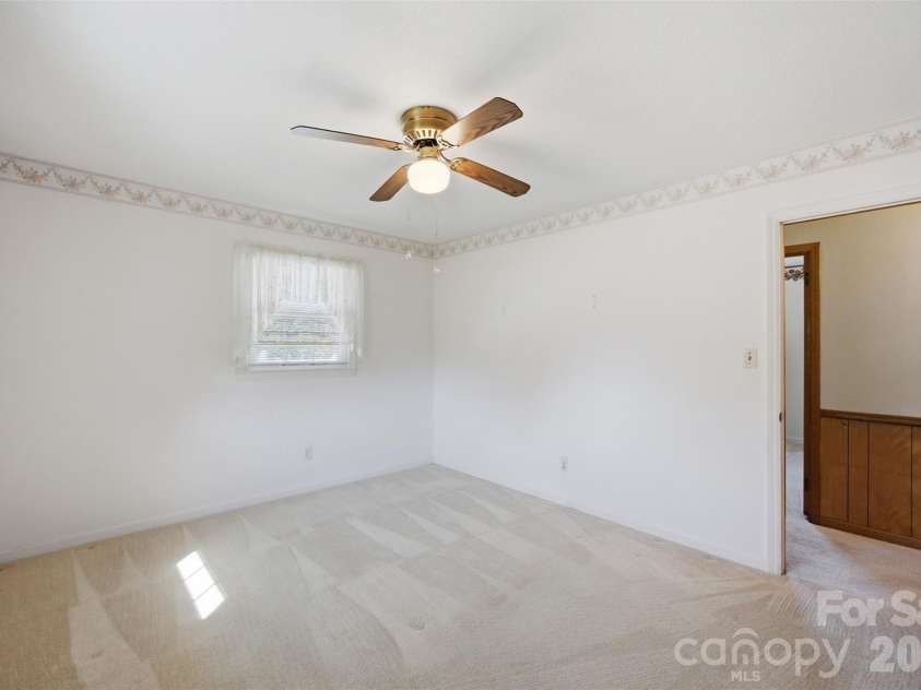 2311 Shaw Avenue, Gastonia, NC 28054.  MLS# CAR4418692, YatesRealty ID 48128. 
