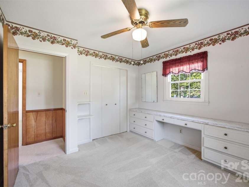 2311 Shaw Avenue, Gastonia, NC 28054.  MLS# CAR4418692, YatesRealty ID 48128. 