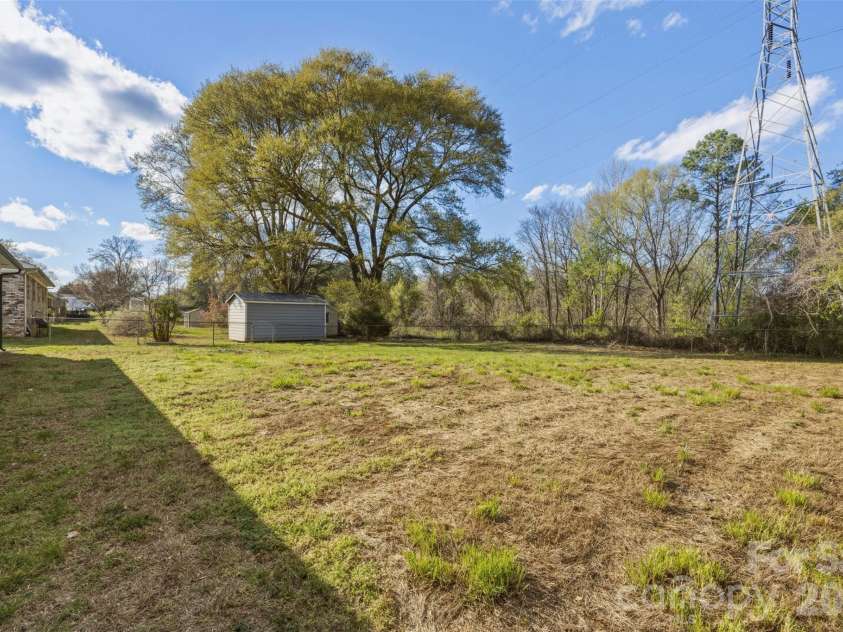 2516 Judith Avenue, Gastonia, NC 28054.  MLS# CAR4358438, YatesRealty ID 4813. 