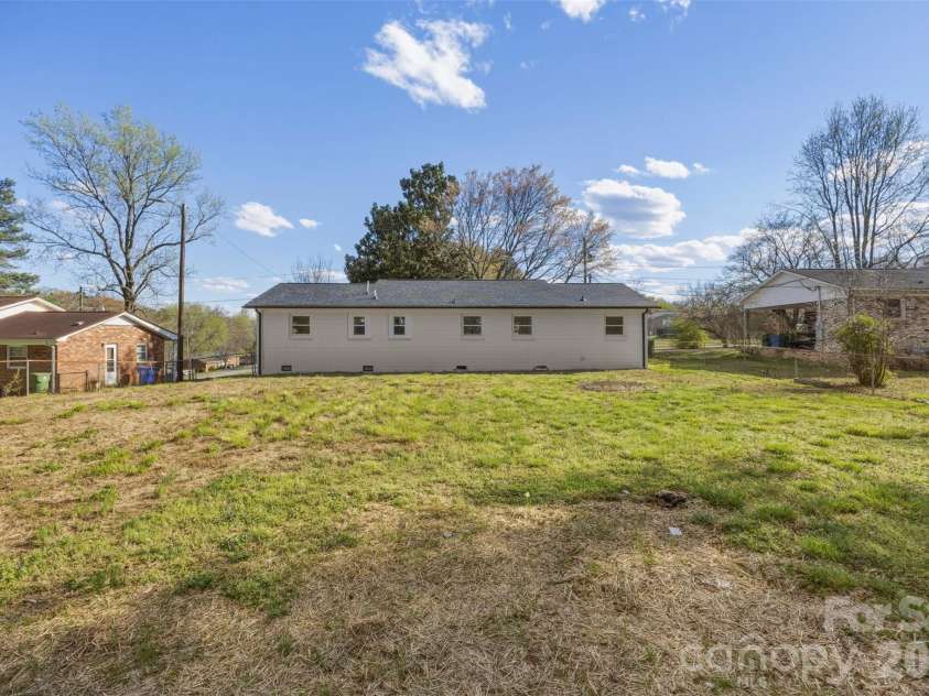 2516 Judith Avenue, Gastonia, NC 28054.  MLS# CAR4358438, YatesRealty ID 4813. 