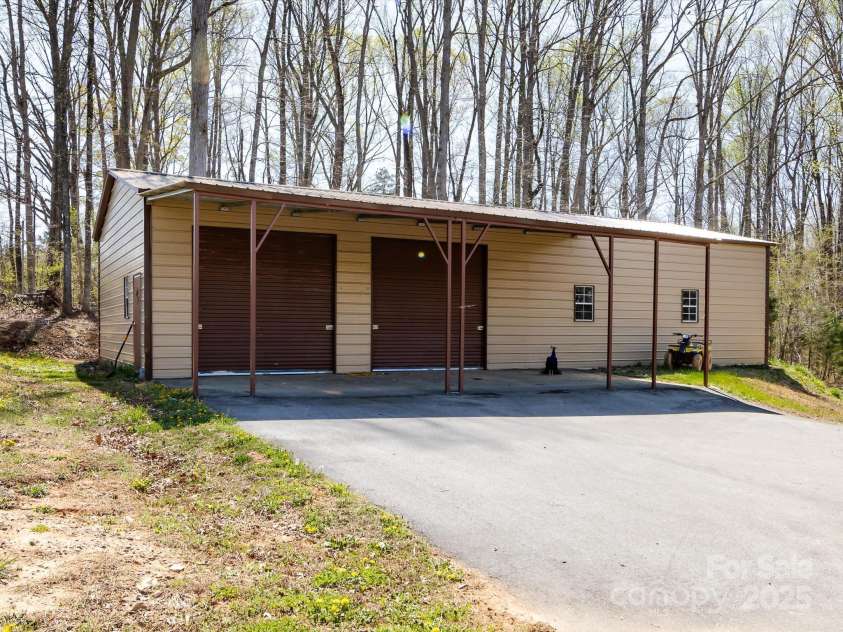 7545 Brancy Street, Kannapolis, NC 28081.  MLS# CAR4242395, YatesRealty ID 4813. 2nd Detached Multi-car garage