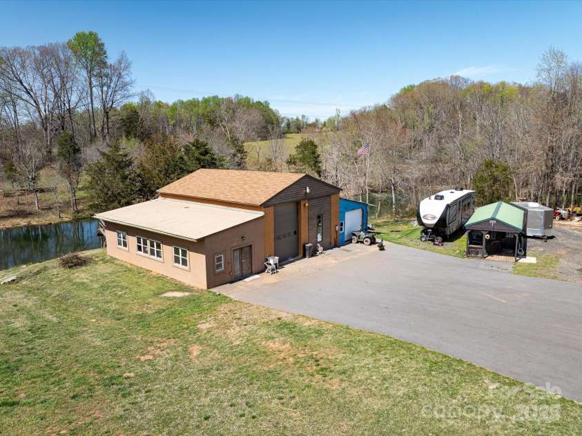7545 Brancy Street, Kannapolis, NC 28081.  MLS# CAR4242395, YatesRealty ID 4813. Detached Multi-car garage with Workshop.